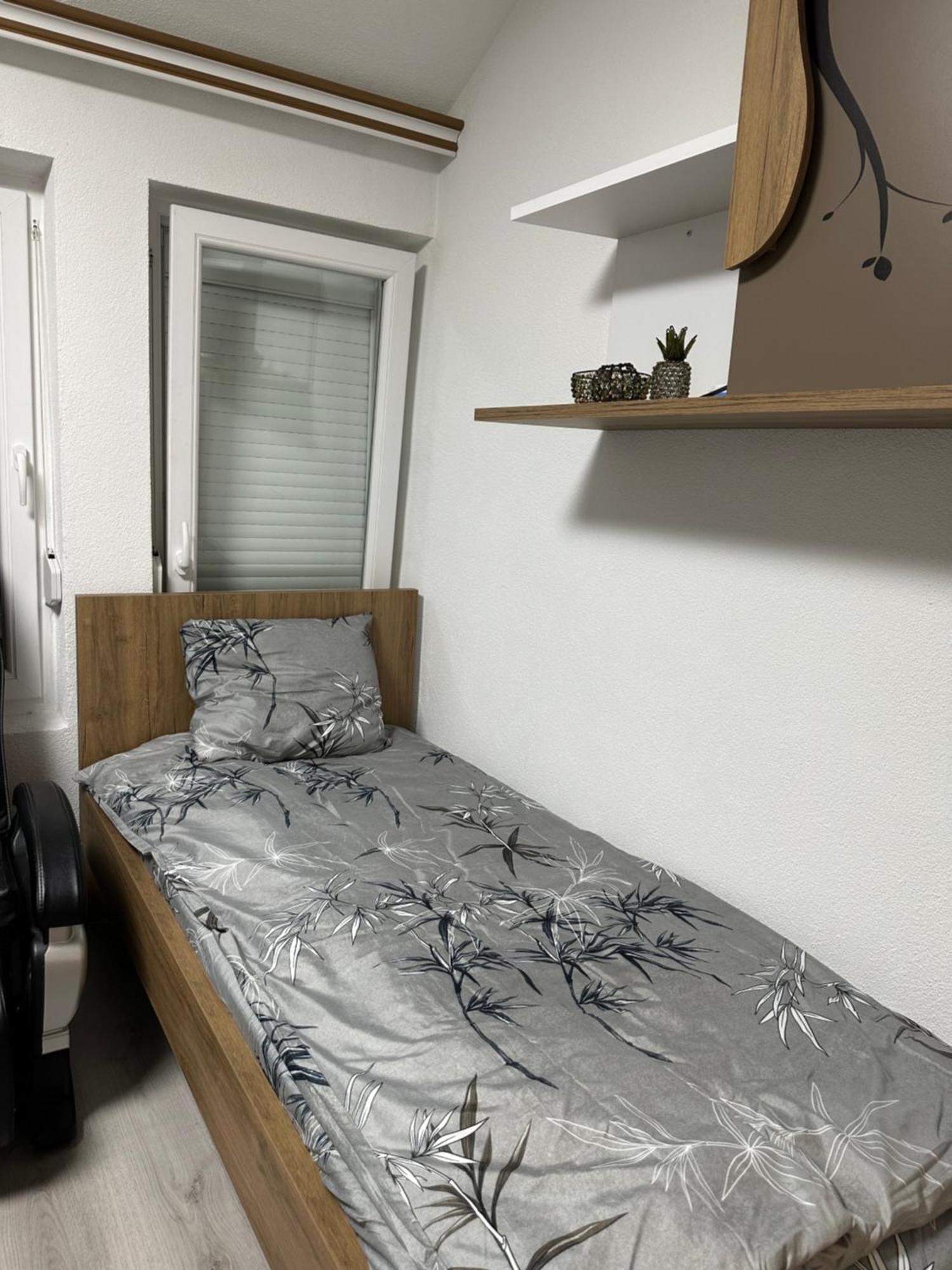 Skyline Apartment 2 Peje Bagian luar foto