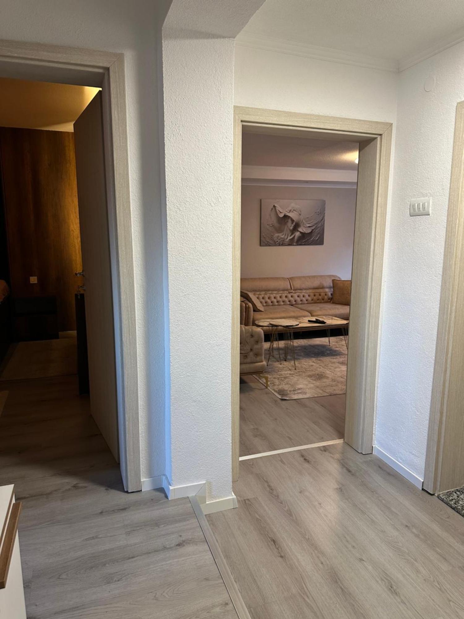 Skyline Apartment 2 Peje Bagian luar foto